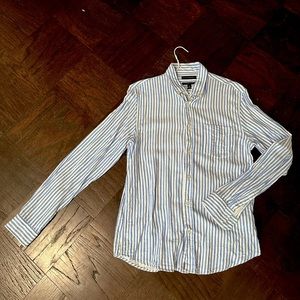 Men’s Size M Pinstripe button down Banana Republic